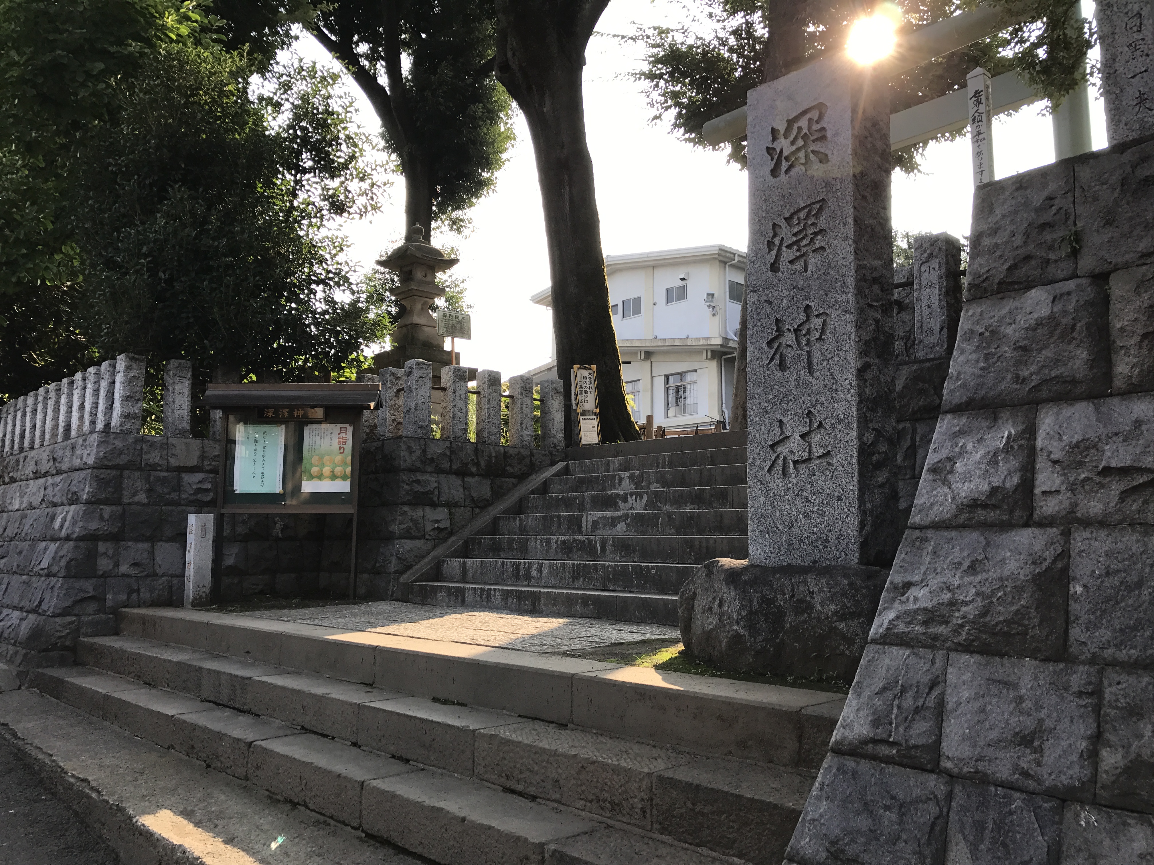 神社正面入り口